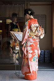 《不朽者传奇》今天中午12点解锁 加入魔法大战